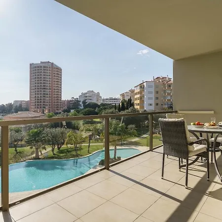 Sun Retreat Portimao, With Pool And Private Balcony * פורטימאו