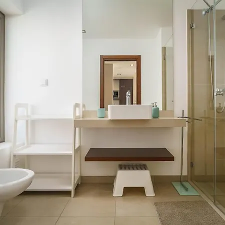 Sun Retreat Portimao, With Pool And Private Balcony דירה פורטימאו