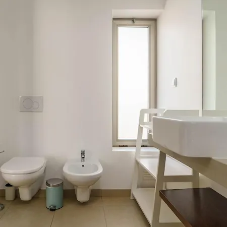 Sun Retreat Portimao, With Pool And Private Balcony *