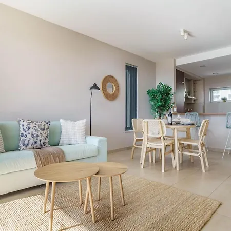 Sun Retreat Portimao, With Pool And Private Balcony *