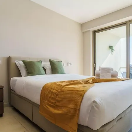 Sun Retreat Portimao, With Pool And Private Balcony דירה *