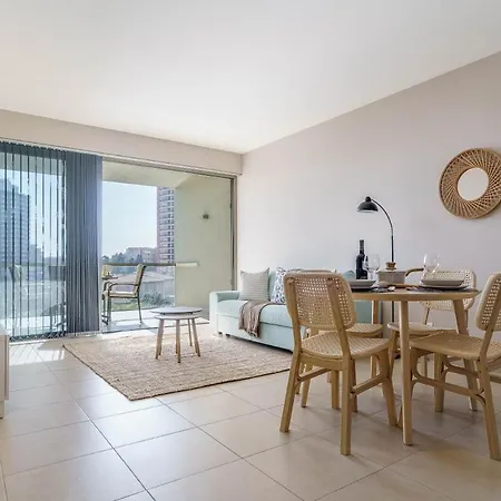 Sun Retreat Portimao, With Pool And Private Balcony * פורטימאו